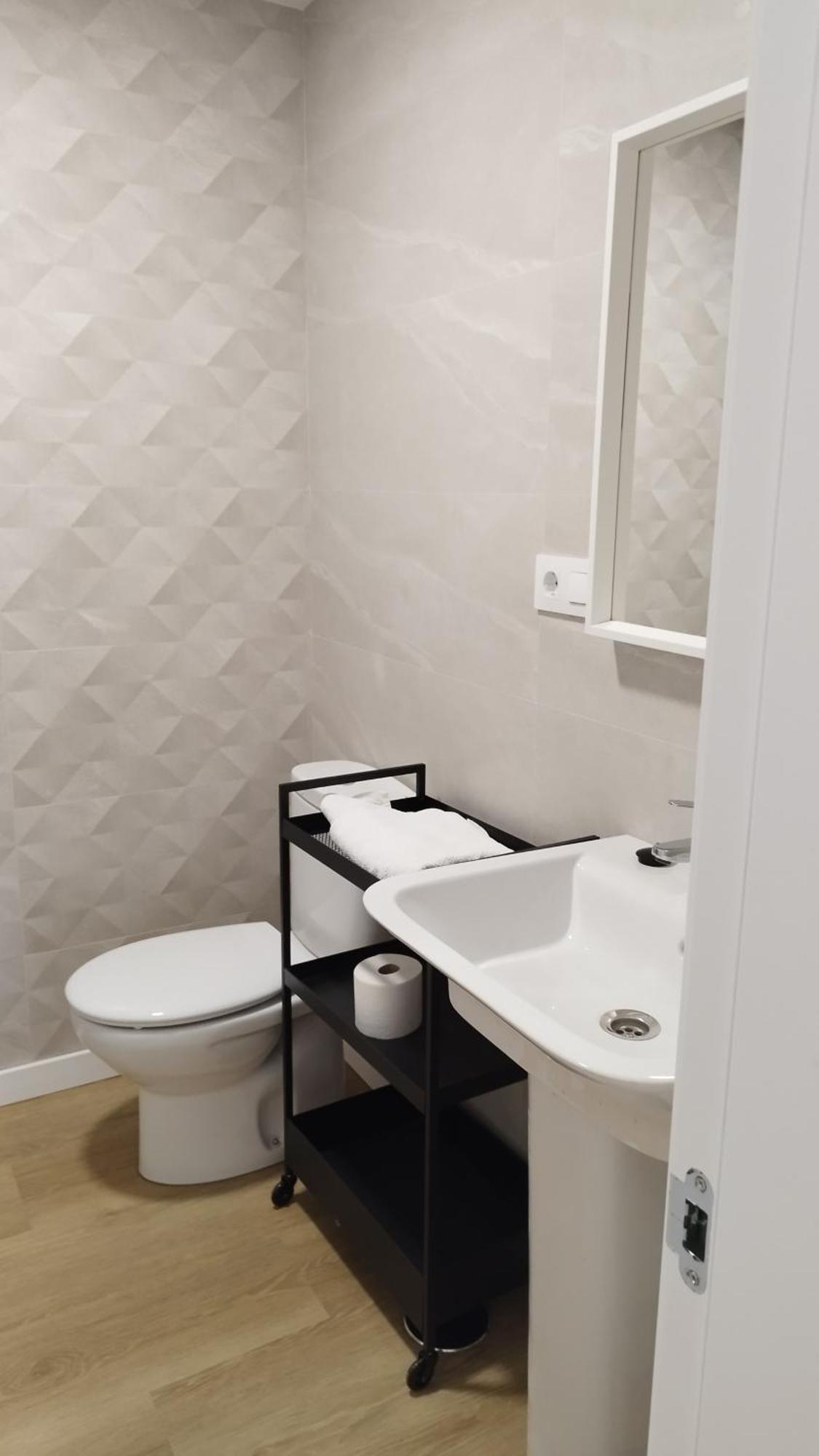 Apartamento Y Estudios El Centro Vargas